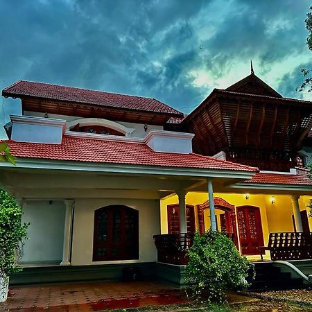 Dream Palace Alappuzha Exteriör bild