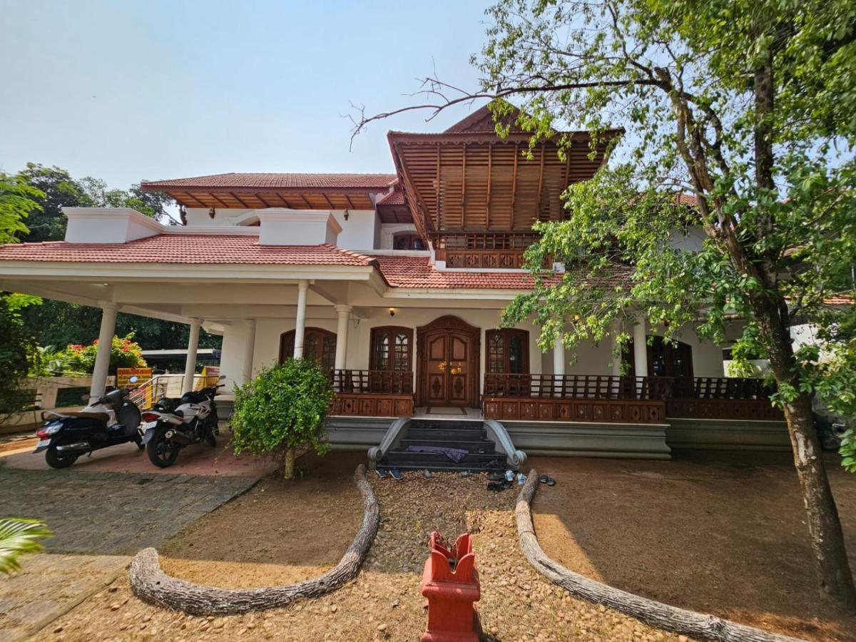 Dream Palace Alappuzha Exteriör bild
