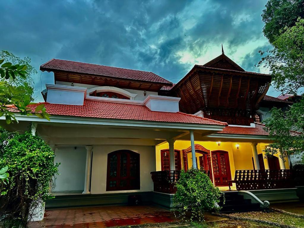Dream Palace Alappuzha Exteriör bild